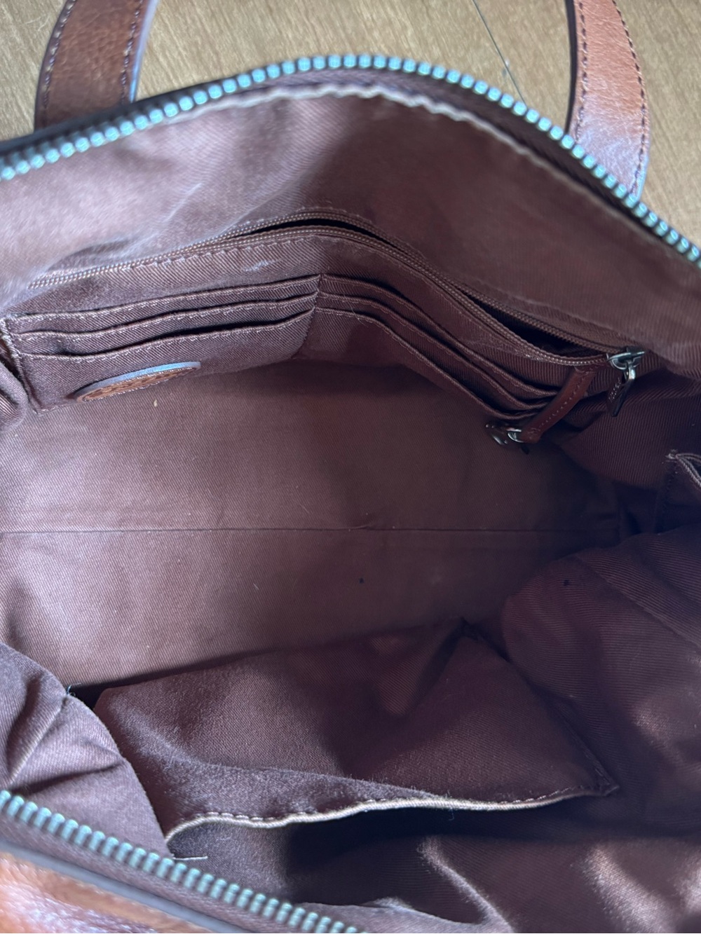 Fossil Sydney Cross-Body Leather Bag - Picture 8 of 16